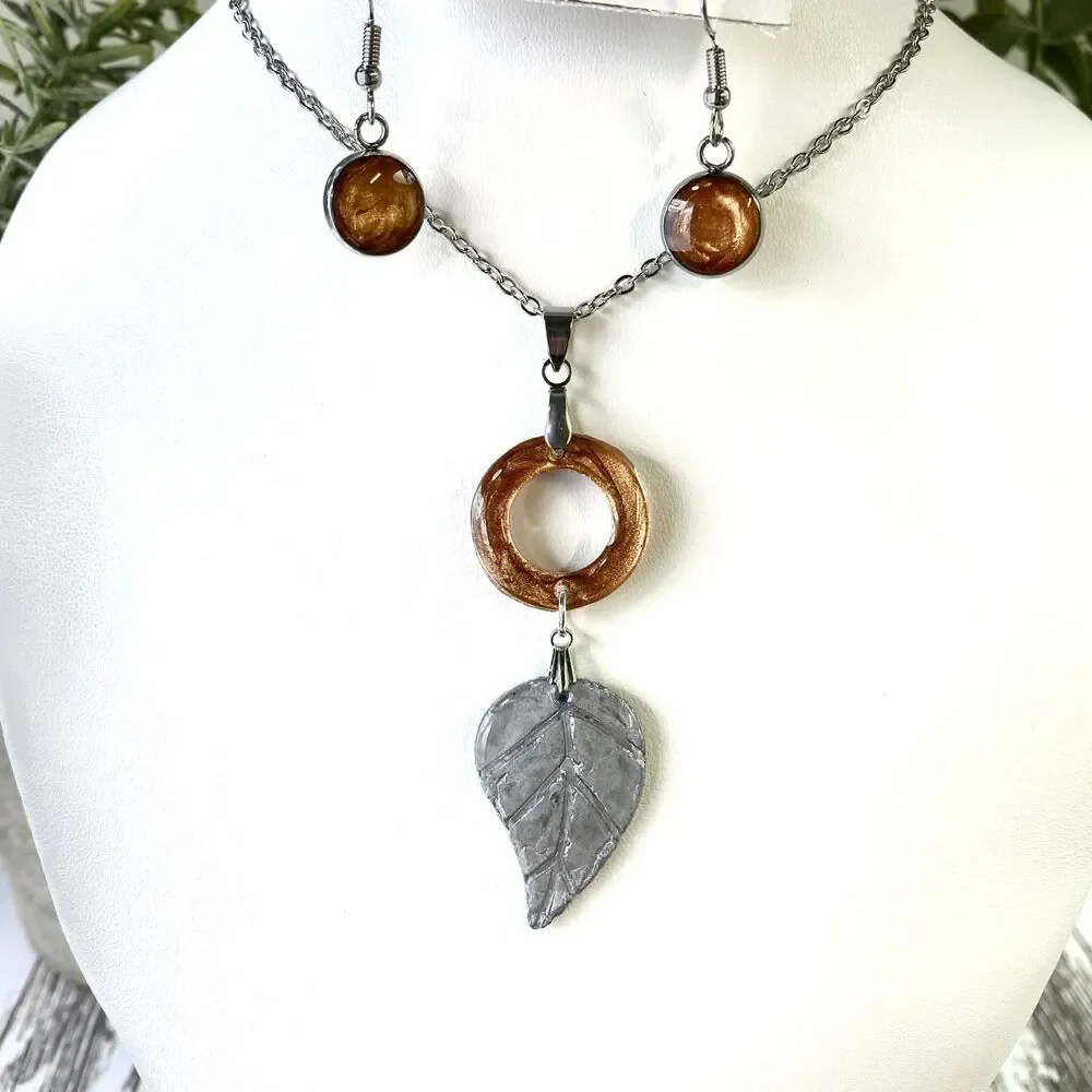 Handmade Copper Resin & Silver Leaf Pendant Necklace Set
